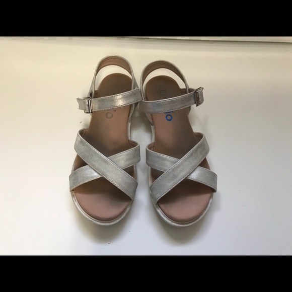 Girls metallic sandals - Picture 6 of 8